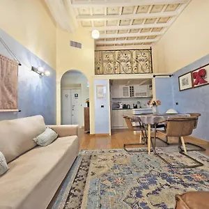 Apartment Splendid Pantheon, Rome